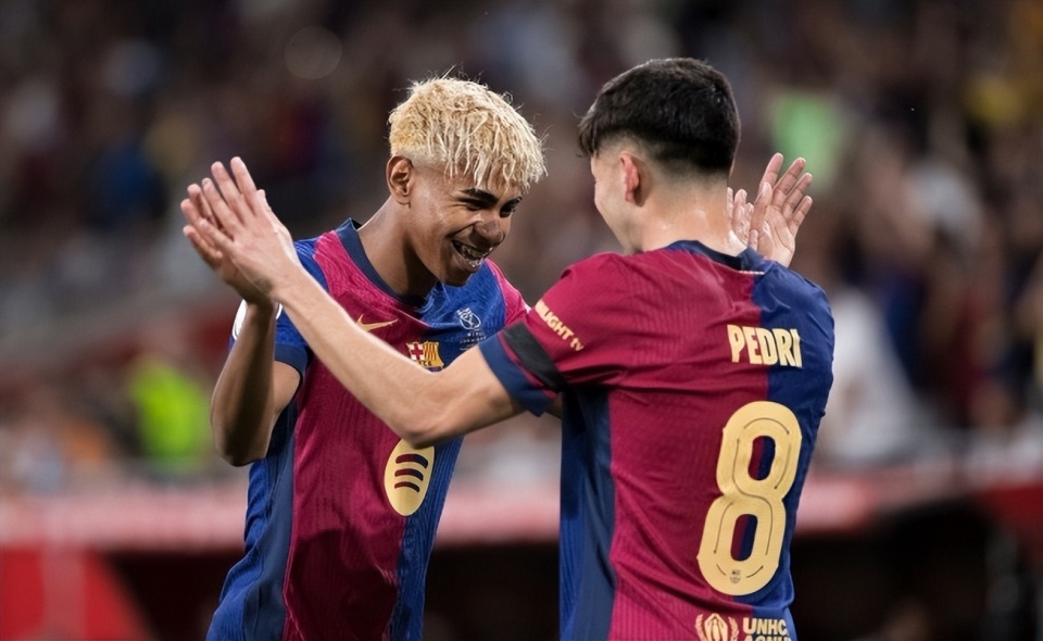 中足联纪律道德准则：球迷歧视行为将使俱乐部至少被罚50万元