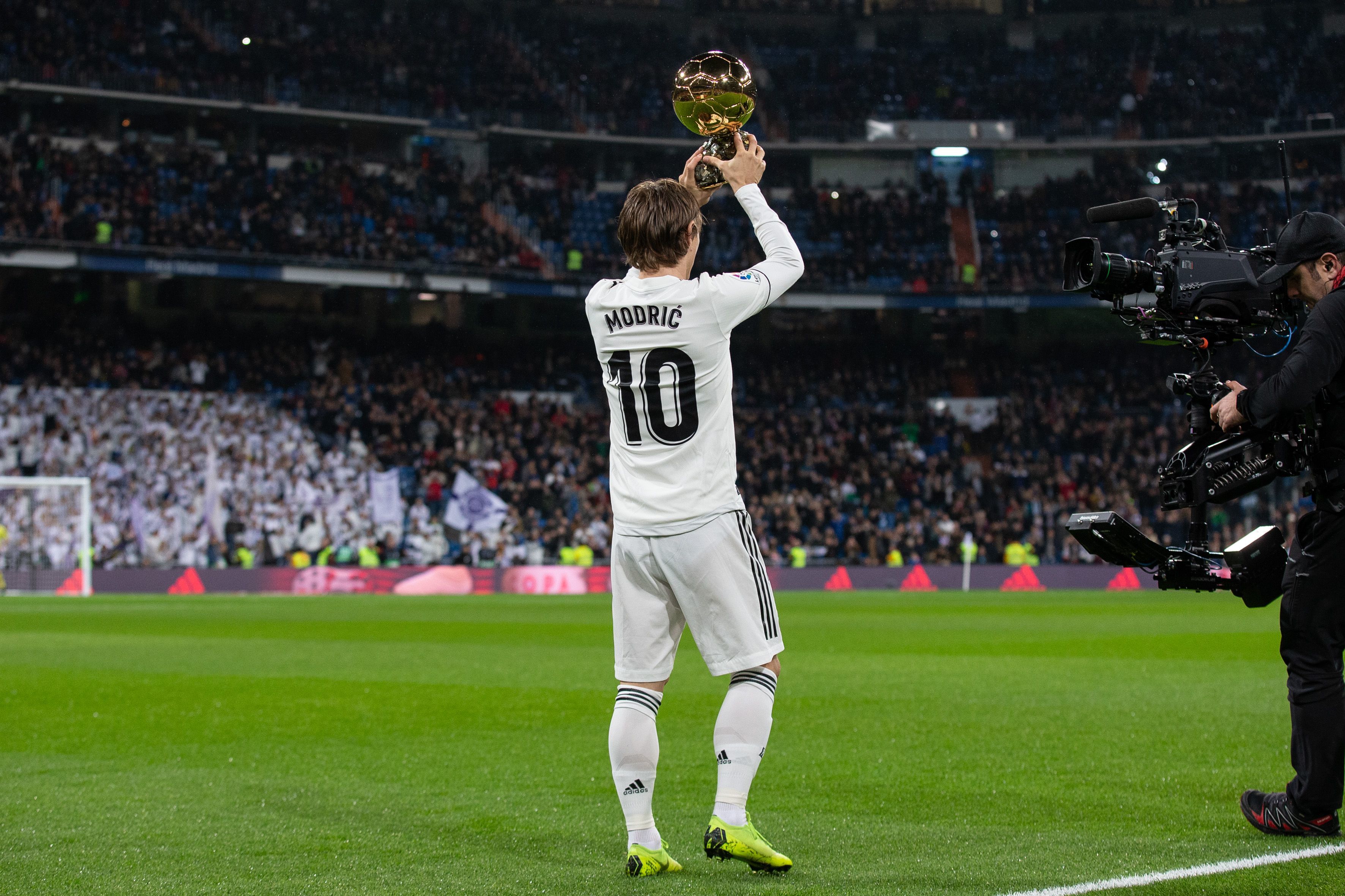 东体解读足联新规！亚冠更加没指望，女足发展受阻，一人成最大受害者