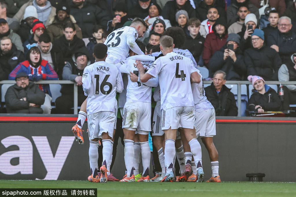 董健称球队首战CBA强队显不足，将努力提升水平