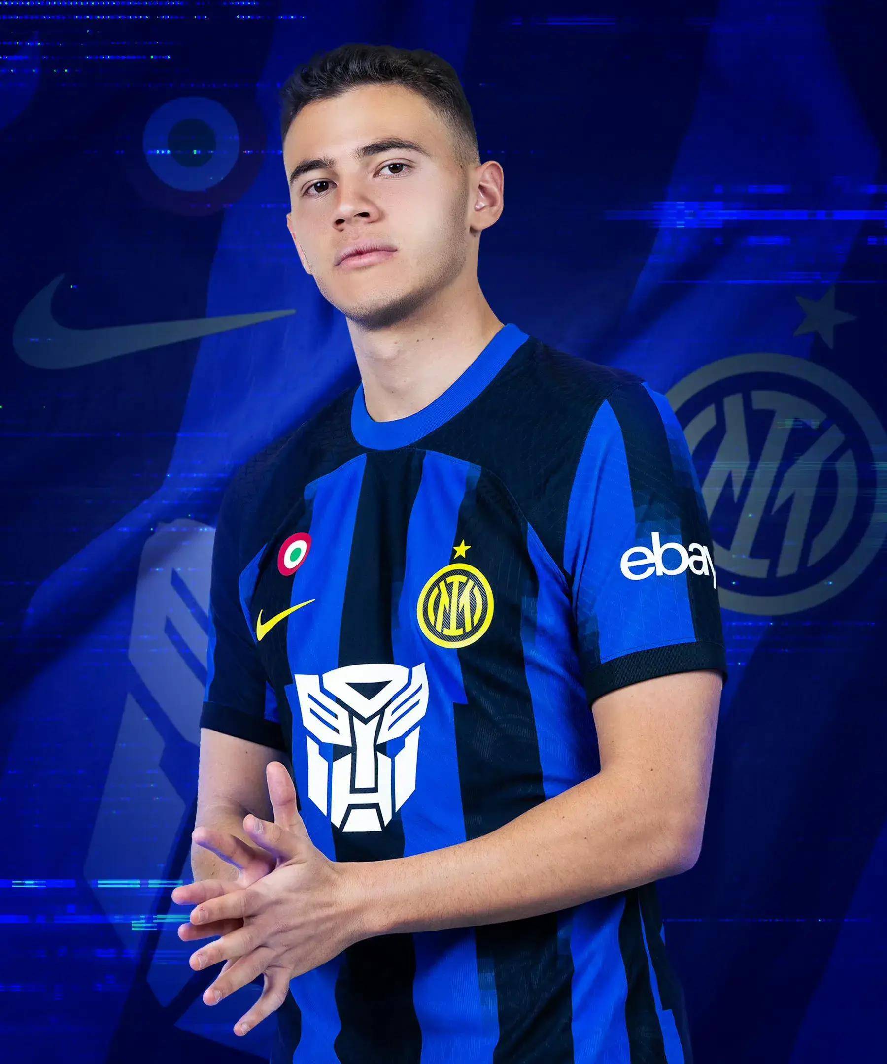 记者：李可并未参加申花赛前合练，明天能否首发存疑（记者：李可缺席申花赛前合练，明日是否首发成疑）