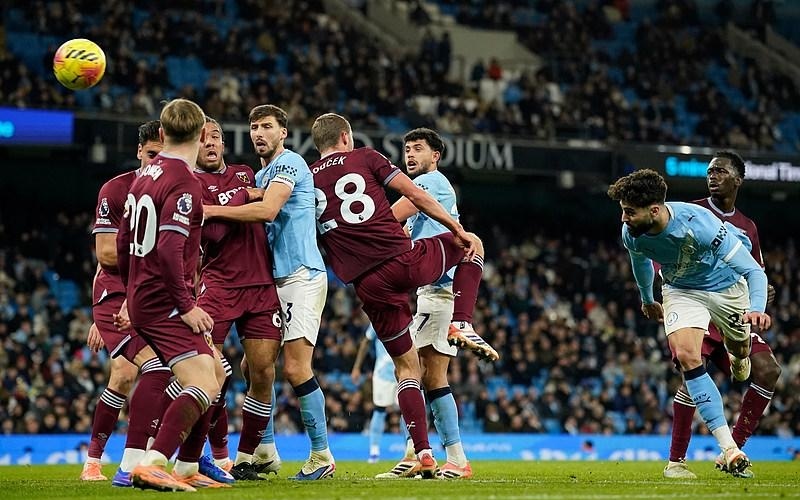 伤愈之路坎坷，武磊本赛季出场6次贡献1球1助攻